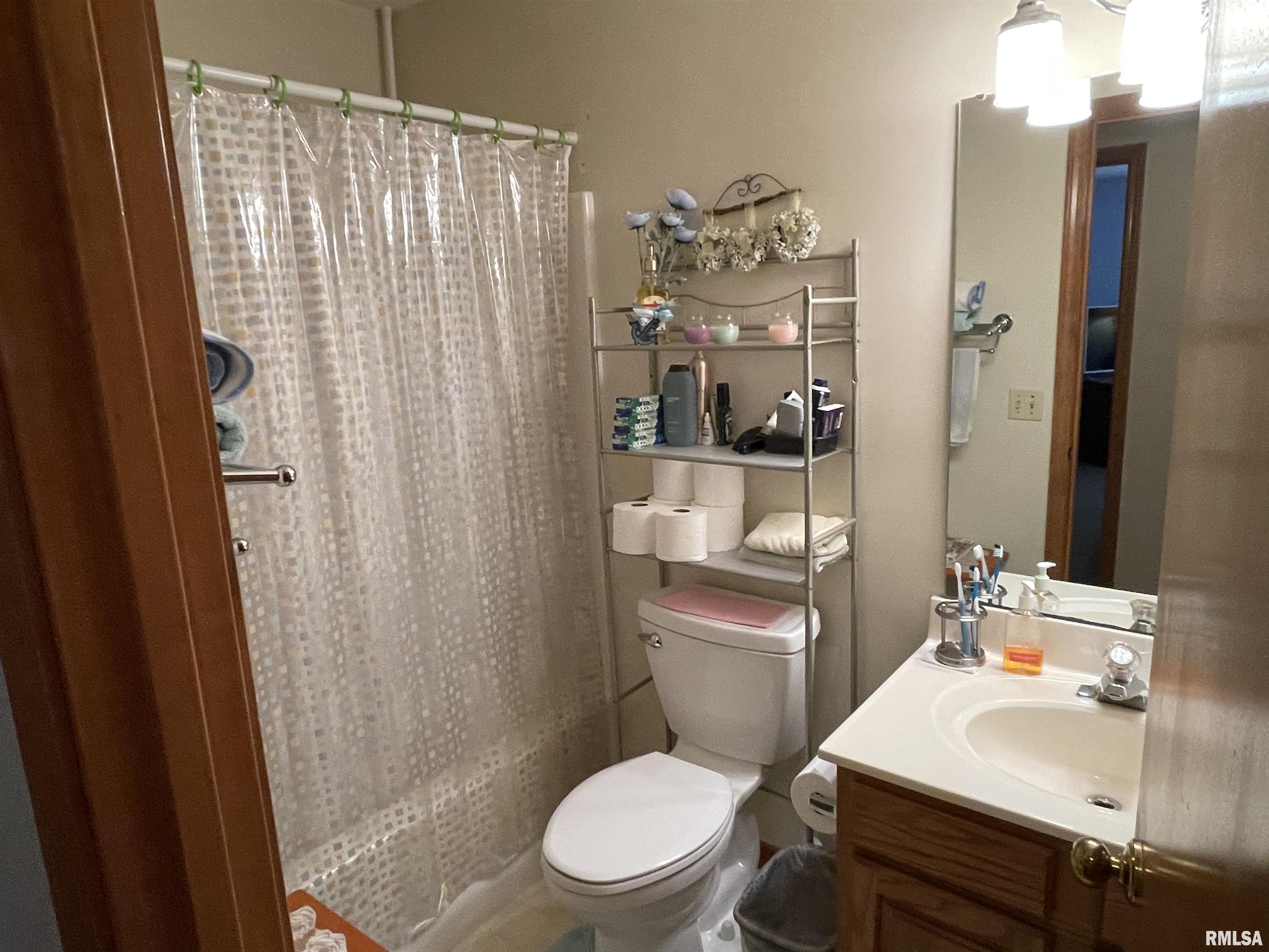 1213 Dani Lane Springfield, IL 62712 - Photo 13 of 22 Gallery Image 13