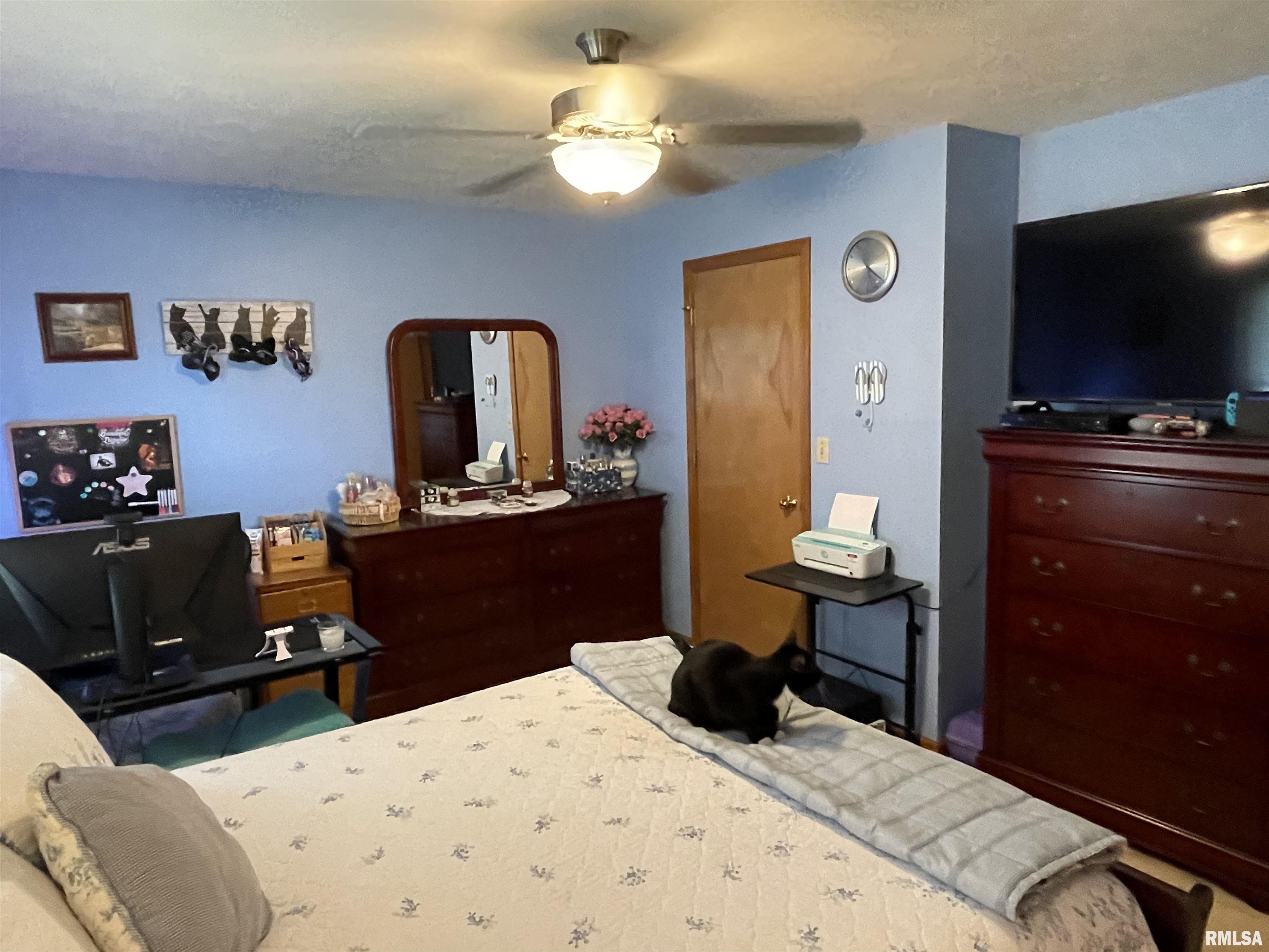 1213 Dani Lane Springfield, IL 62712 - Photo 15 of 22 Gallery Image 15