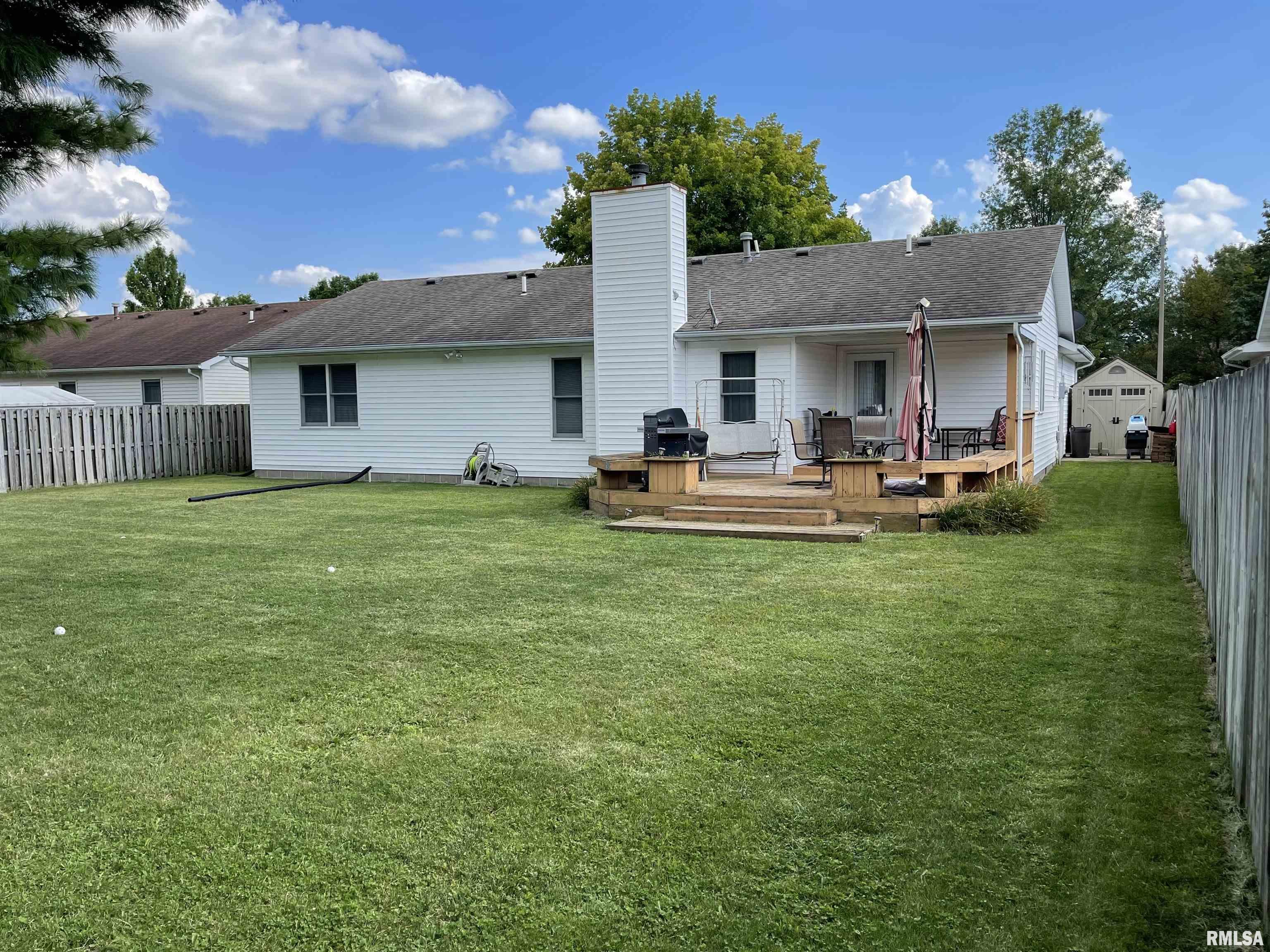 1213 Dani Lane Springfield, IL 62712 - Photo 21 of 22 Gallery Image 21