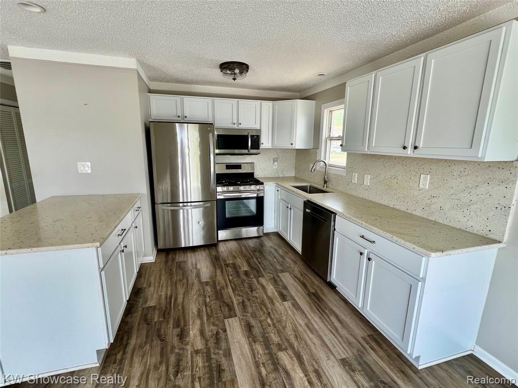 1869 Union Lake Road Commerce Township, MI 48382 - Photo 15 of 32