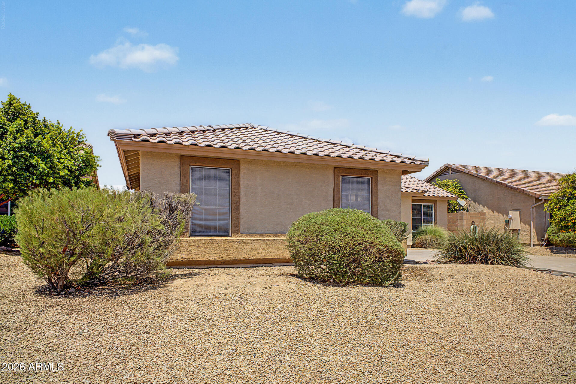 930 East Harwell Road Phoenix, AZ 85042 - Photo 2 of 38 02 - Harwell 930