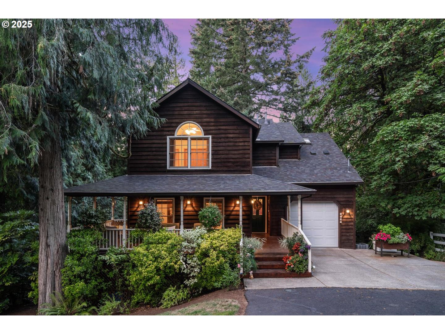 1035 Southwest Palatine Street Portland, OR 97219 - Photo 2 of 47 Gallery Image 2