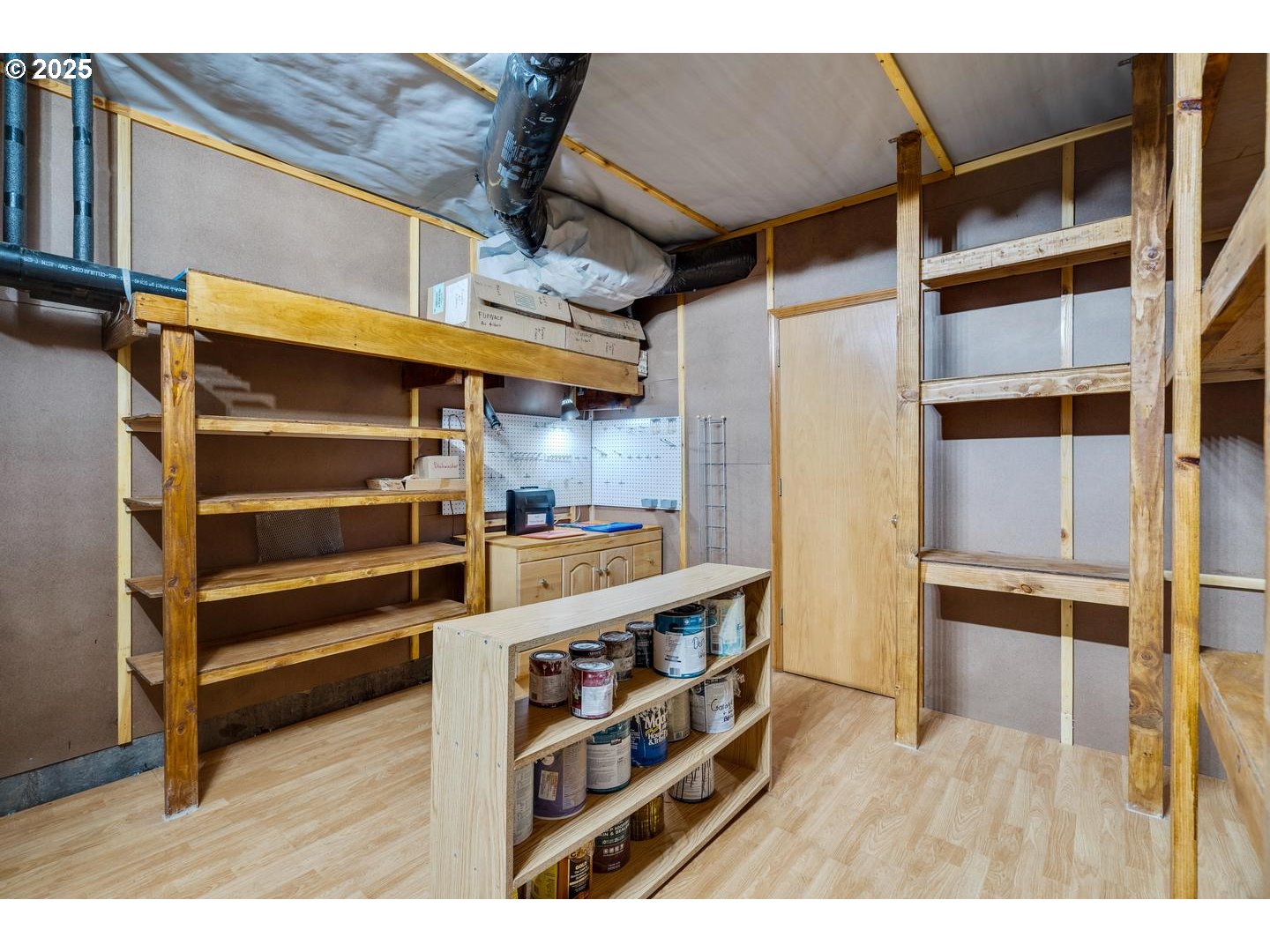 1035 Southwest Palatine Street Portland, OR 97219 - Photo 35 of 47 Workshop