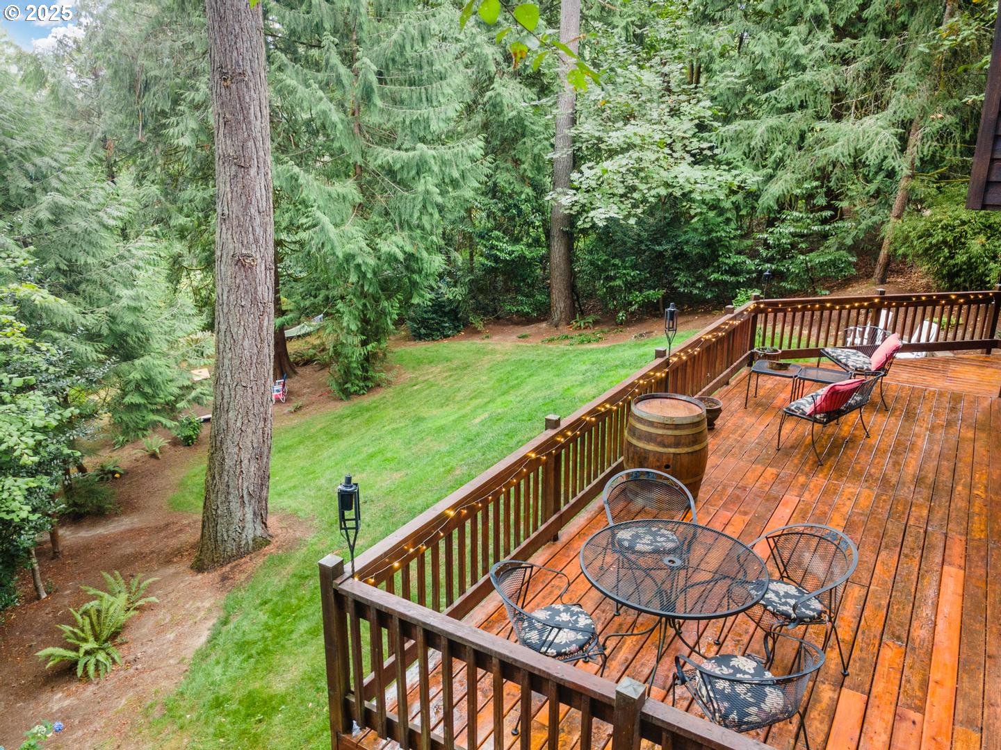1035 Southwest Palatine Street Portland, OR 97219 - Photo 39 of 47 Deck