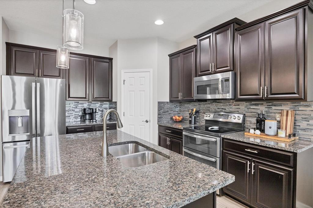 7930 111th Terrace East Parrish, FL 34219 - Photo 12 of 76