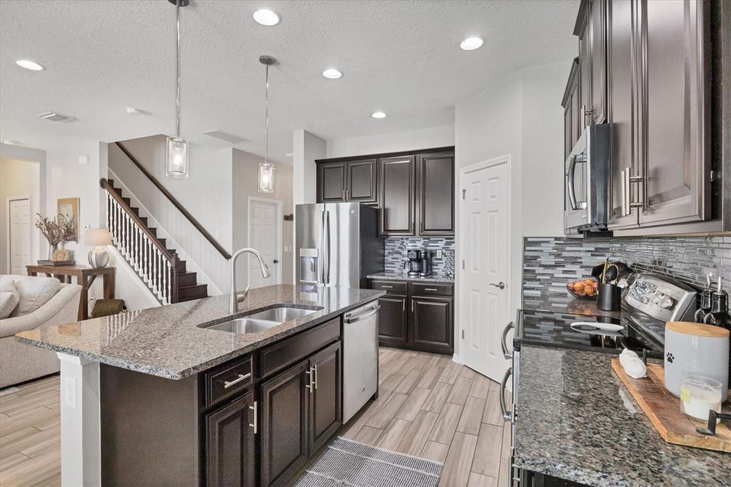 7930 111th Terrace East Parrish, FL 34219 - Photo 13 of 76