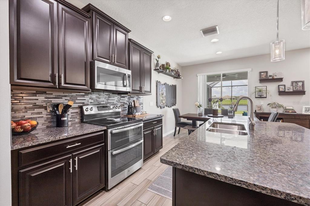 7930 111th Terrace East Parrish, FL 34219 - Photo 14 of 76