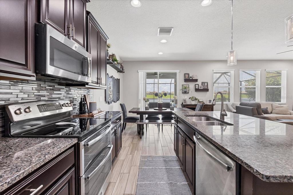 7930 111th Terrace East Parrish, FL 34219 - Photo 15 of 76