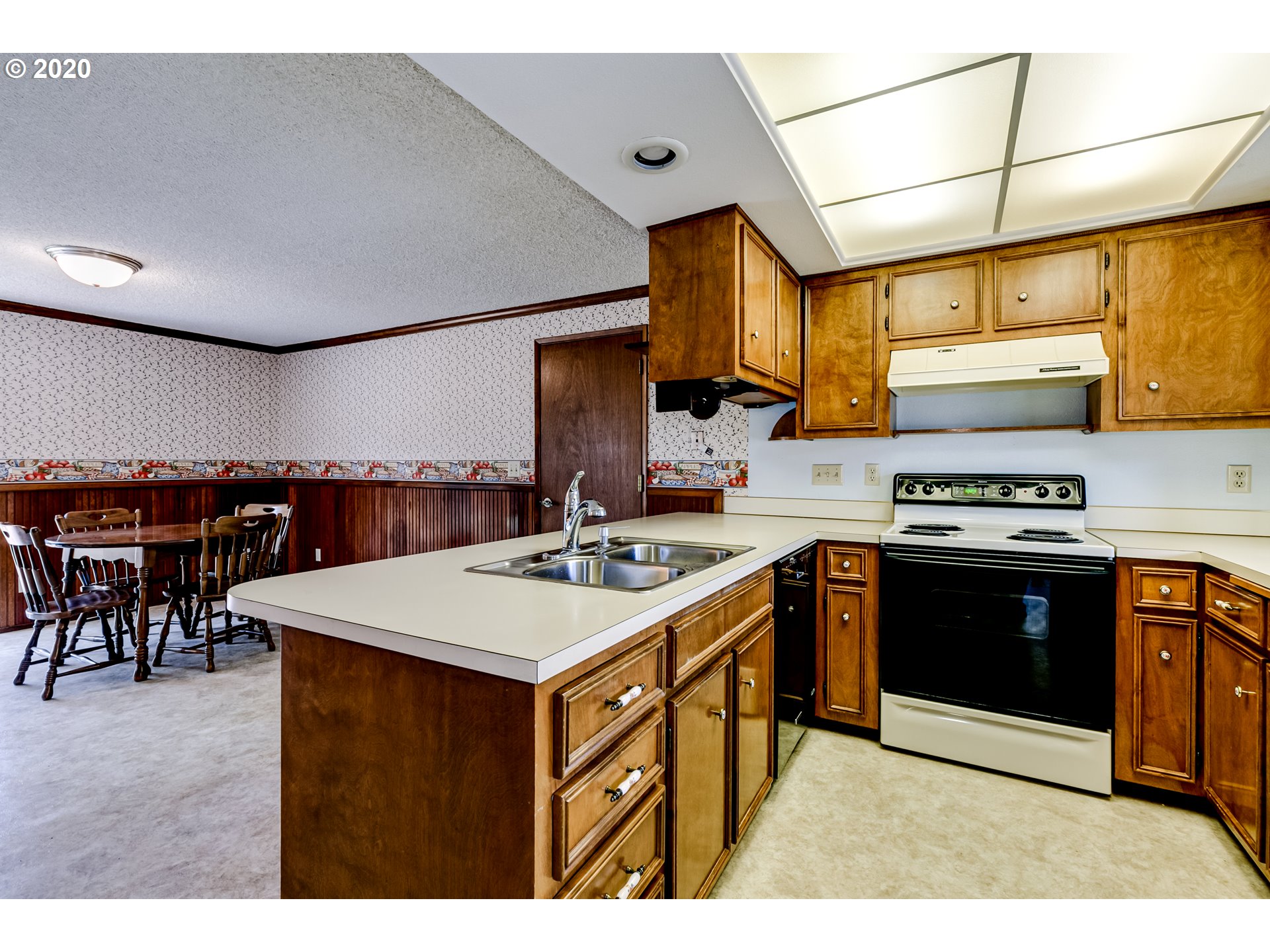 7119 C Street Springfield, OR 97478 - Photo 11 of 32