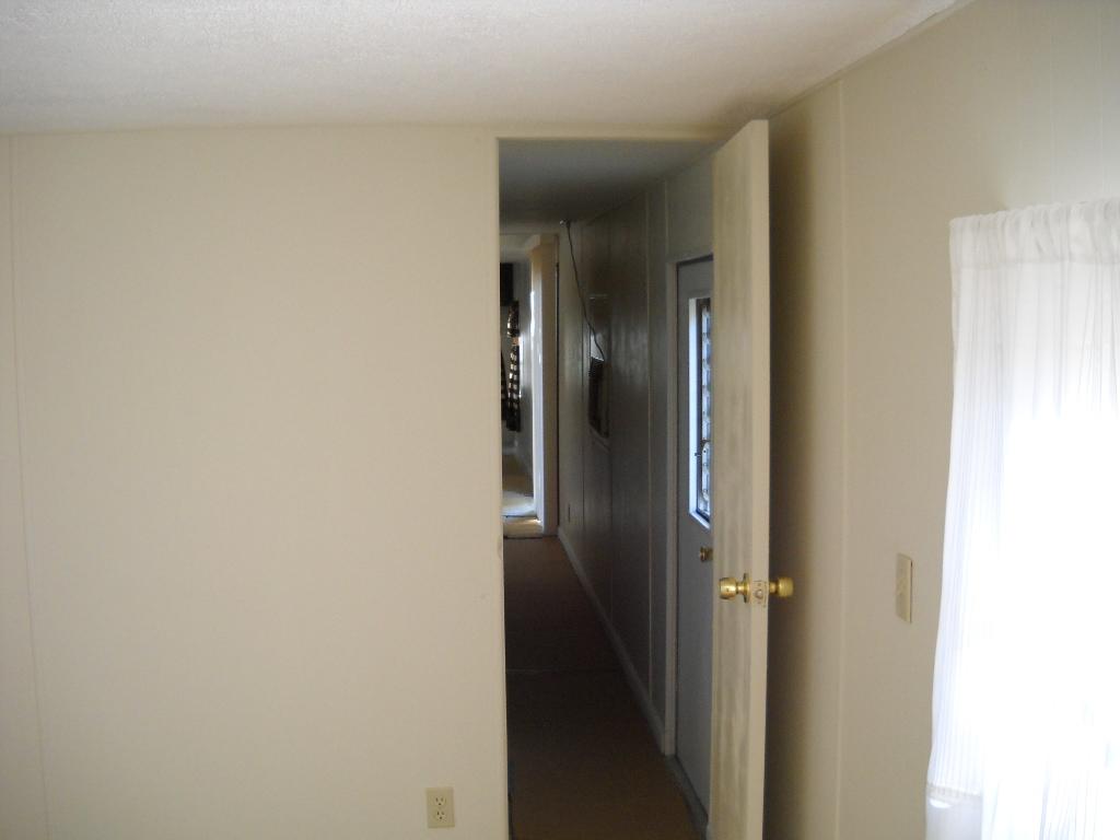 6870 Riverland Drive, Unit RIVERLAND Anderson, CA 96007 - Photo 3 of 8 a view of a hallway