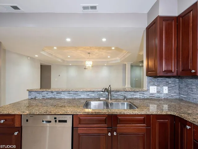 $6,500 | 1201 North Astor Street, Unit G, Chicago, IL 60610