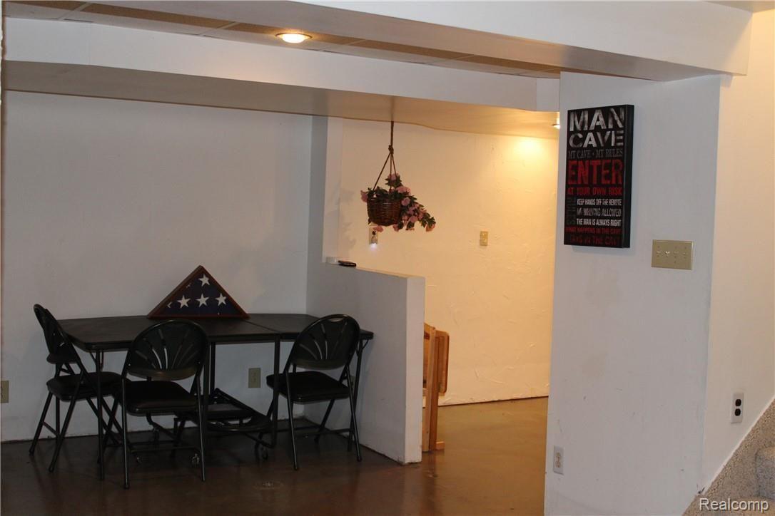 1262 Heatherwoode Road Flint, MI 48532 - Photo 21 of 30 IMG_4839.JPG