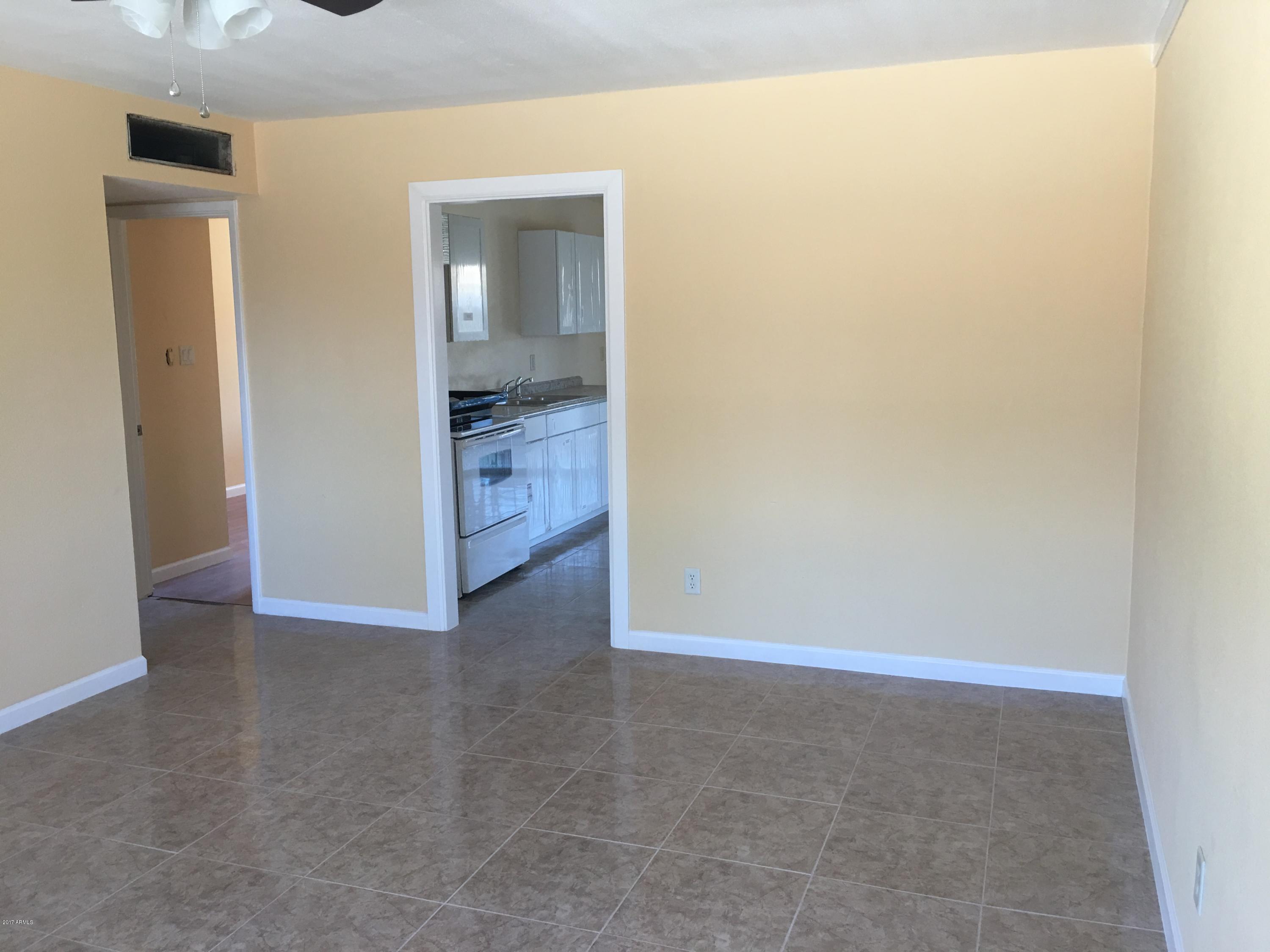 1541 West Vineyard Road Phoenix, AZ 85041 - Photo 5 of 30 IMG_5775