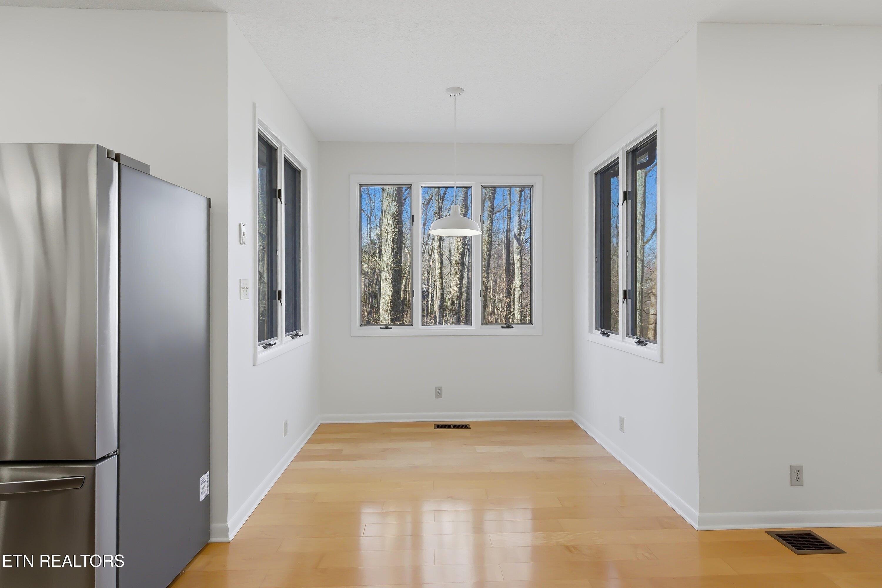 152 Whippoorwill Drive Oak Ridge, TN 37830 - Photo 11 of 28 Breakfast Nook