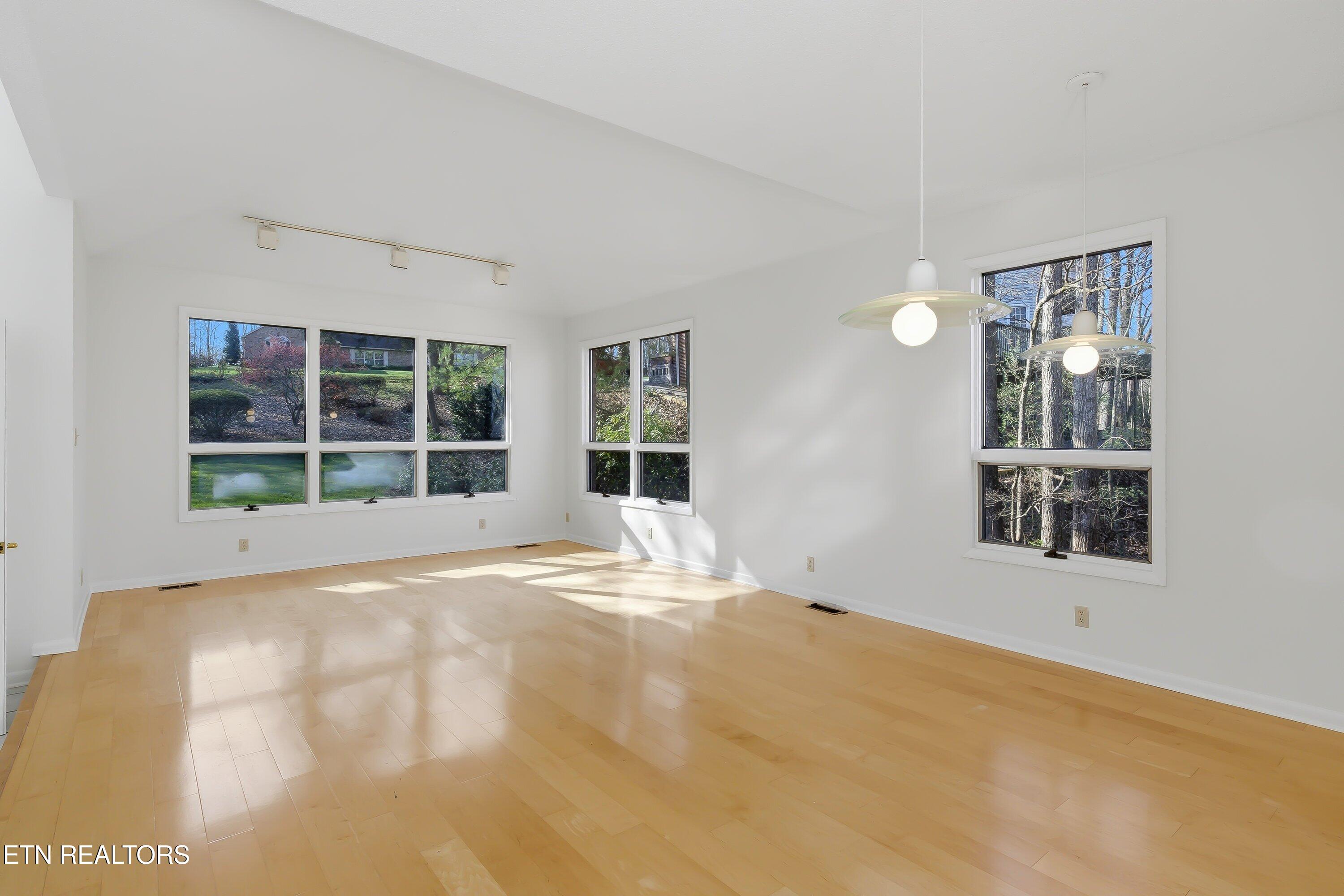 152 Whippoorwill Drive Oak Ridge, TN 37830 - Photo 7 of 28 Front Room/Formal Dining
