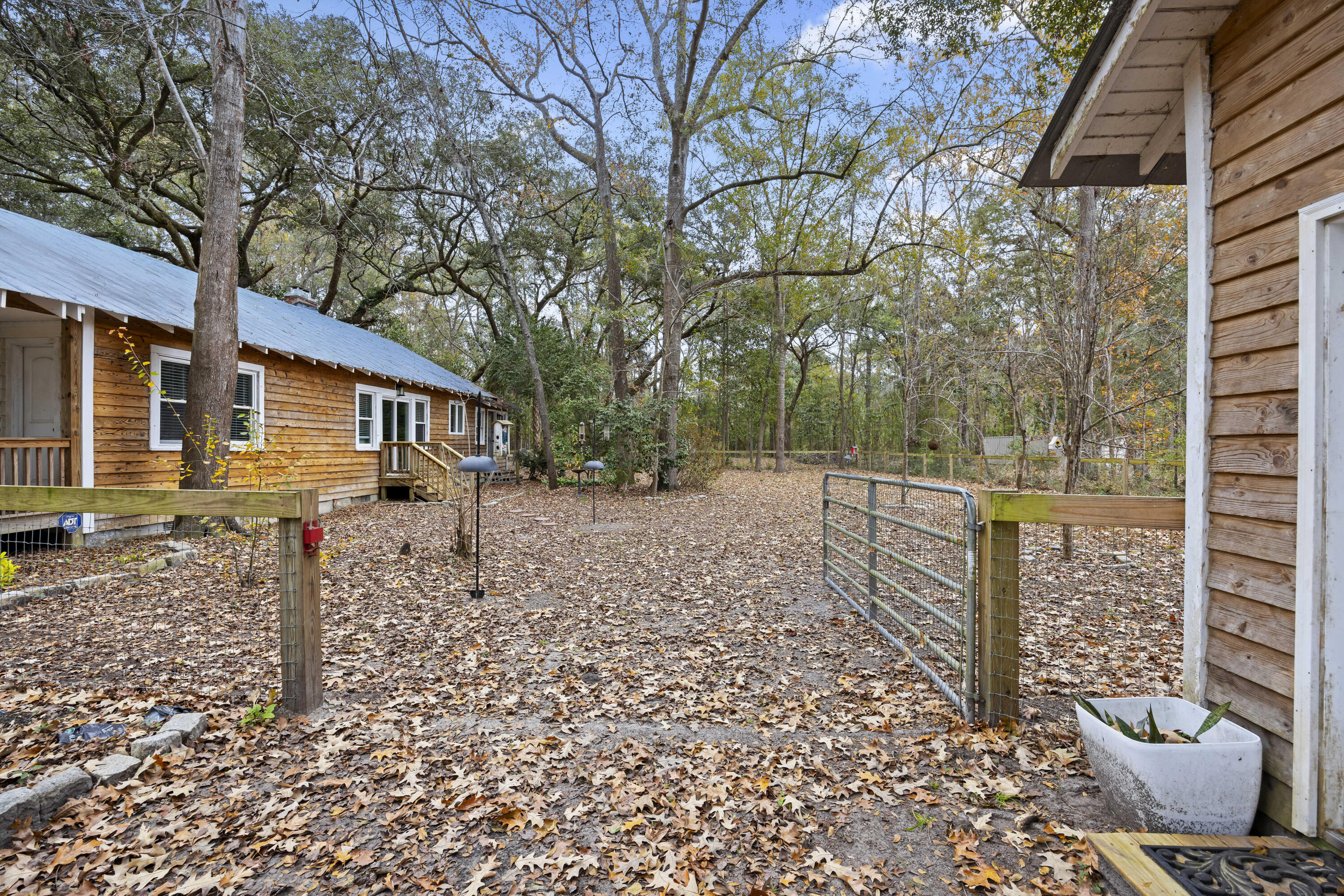 7275 Highway 162 Hollywood, SC 29449 - Photo 8 of 39 Photo Dec 23 2025, 1 13 10 PM