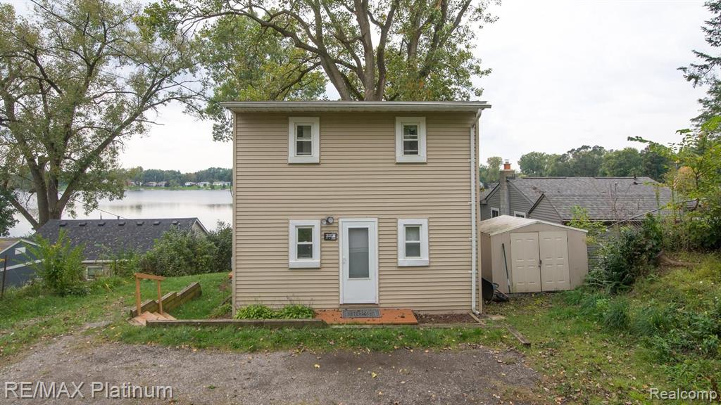 2517 Rubbins Road Howell, MI 48843 - Photo 11 of 31