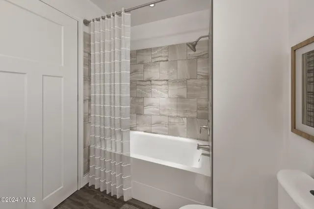 a bathroom with a bathtub