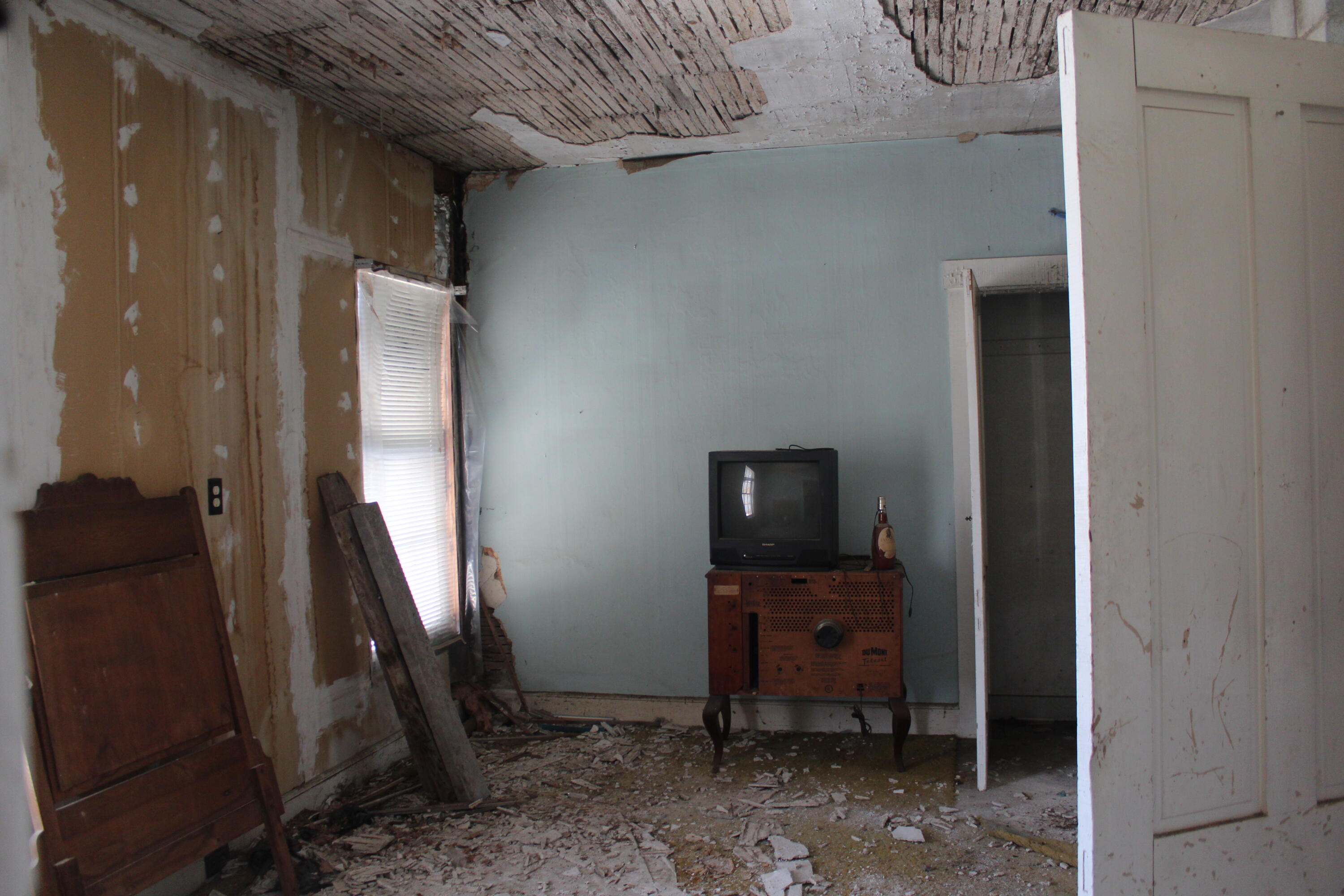 319 Main Street Sherman, ME 04776 - Photo 7 of 13 IMG_6639