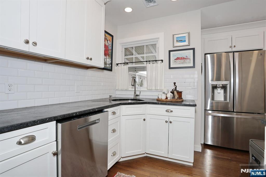 2 Maysenger Road Mahwah, NJ 07430 - Photo 14 of 48