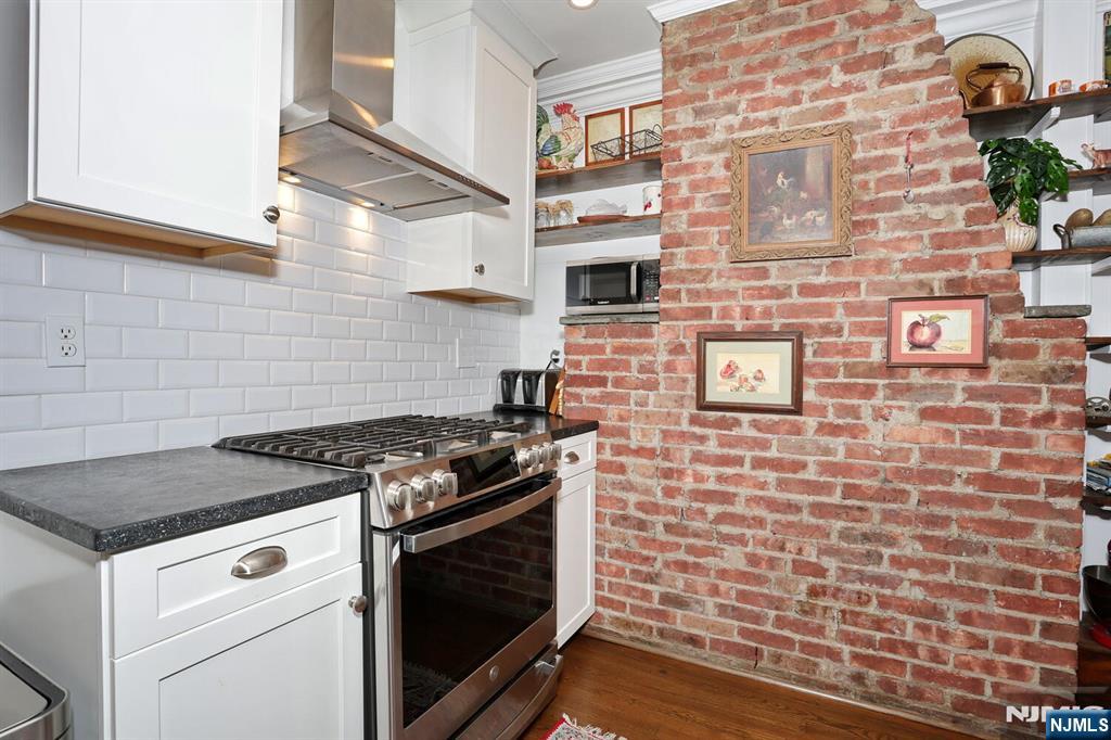 2 Maysenger Road Mahwah, NJ 07430 - Photo 15 of 48