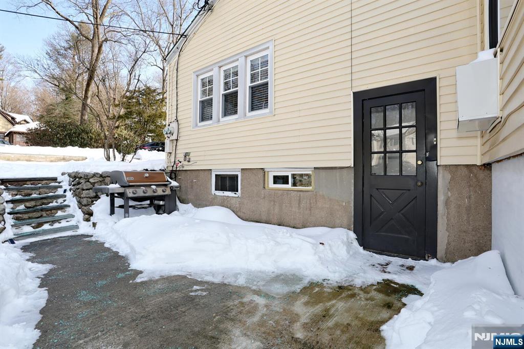 2 Maysenger Road Mahwah, NJ 07430 - Photo 28 of 48