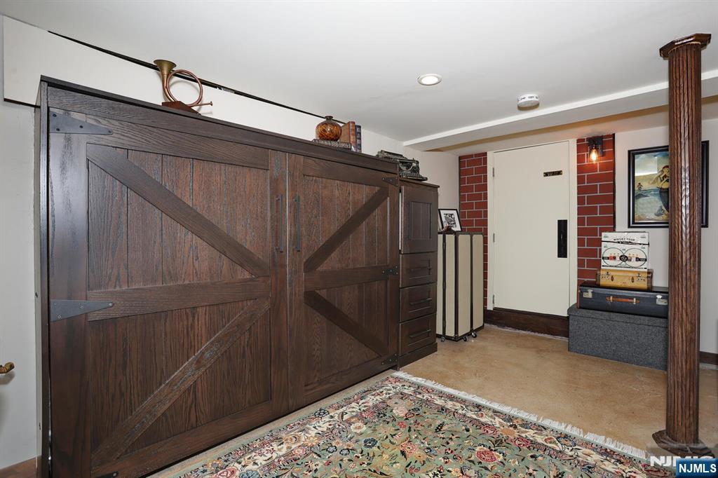 2 Maysenger Road Mahwah, NJ 07430 - Photo 36 of 48