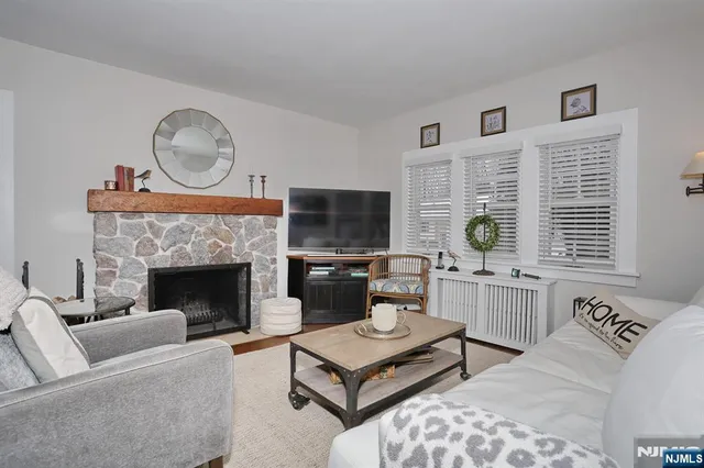 $4,000 | 2 Maysenger Road, Mahwah, NJ 07430