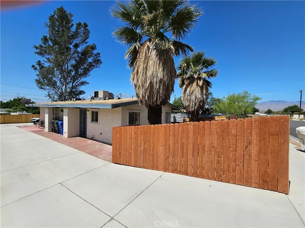 $1,700 | 66051 3rd Street, Desert Hot Springs, CA 92240