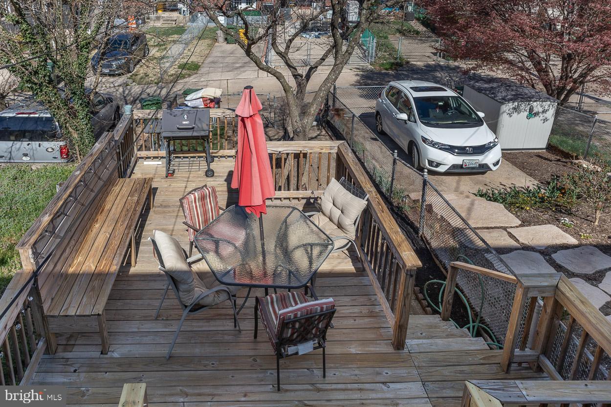 662 Queensgate Road Baltimore, MD 21229 - Photo 25 of 26 Deck