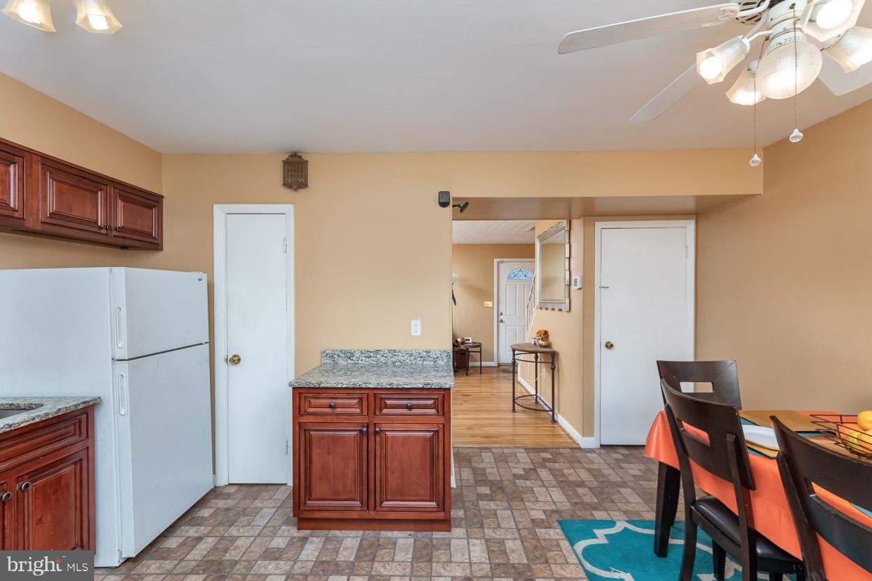 662 Queensgate Road Baltimore, MD 21229 - Photo 5 of 26 Kitchen