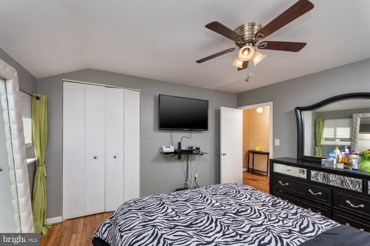 662 Queensgate Road Baltimore, MD 21229 - Photo 10 of 26 Master Bedroom