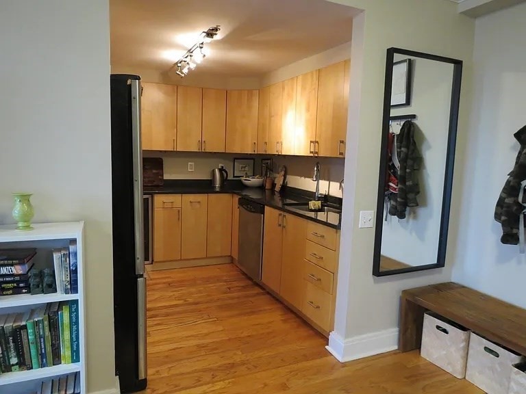 534 Beacon Street, Unit 406 Boston, MA 02215 - Photo 2 of 6