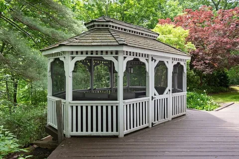 $1,150,000 | 11 Juniper Ridge Road, Lincoln, MA 01773