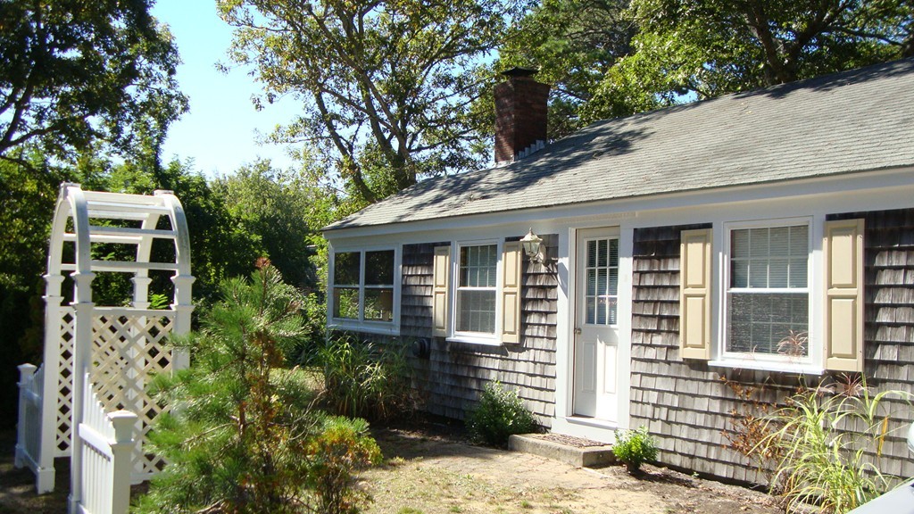 37 B Beach Hills Road Dennis, MA 02639 - Photo 3 of 20 Gallery Image 3