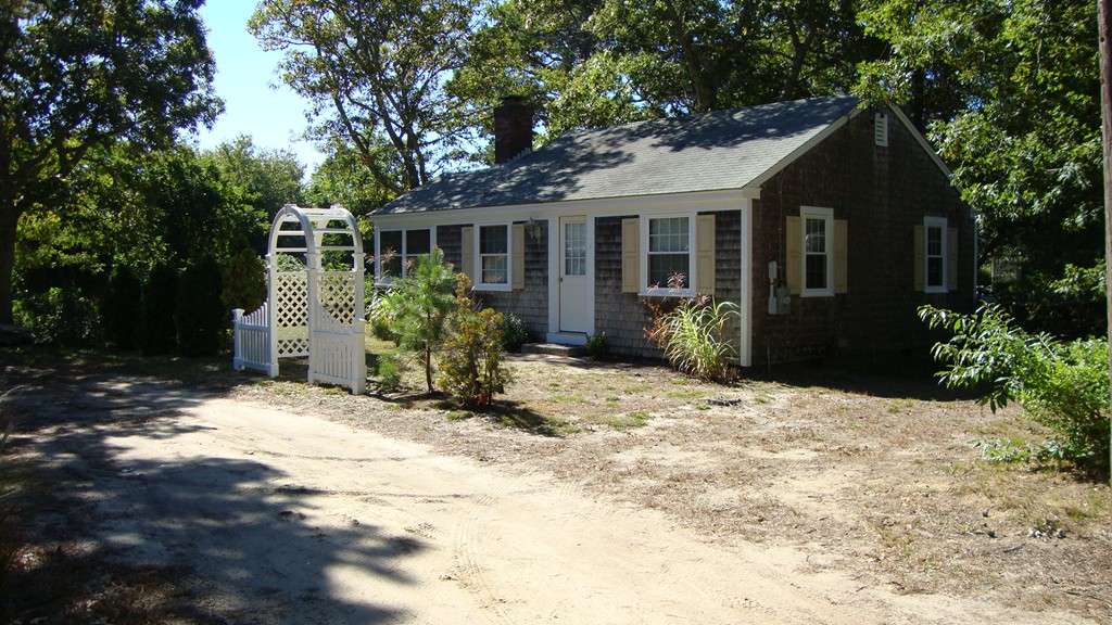 37 B Beach Hills Road Dennis, MA 02639 - Photo 5 of 20 Gallery Image 5