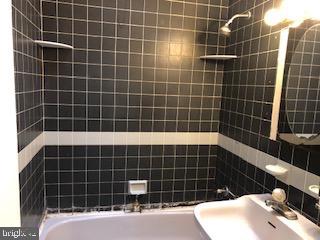 622 Andover Road Upper Darby, PA 19082 - Photo 3 of 8