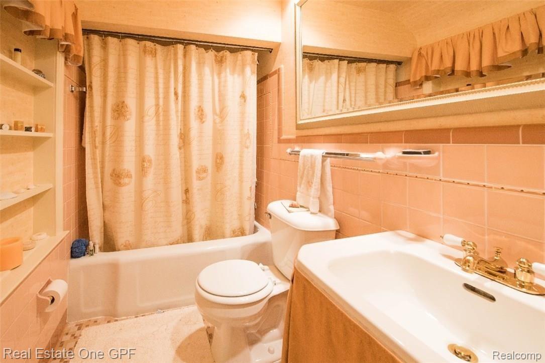 1052 Audubon Road Grosse Pointe, MI 48230 - Photo 23 of 31 1052Audubon35.jpg