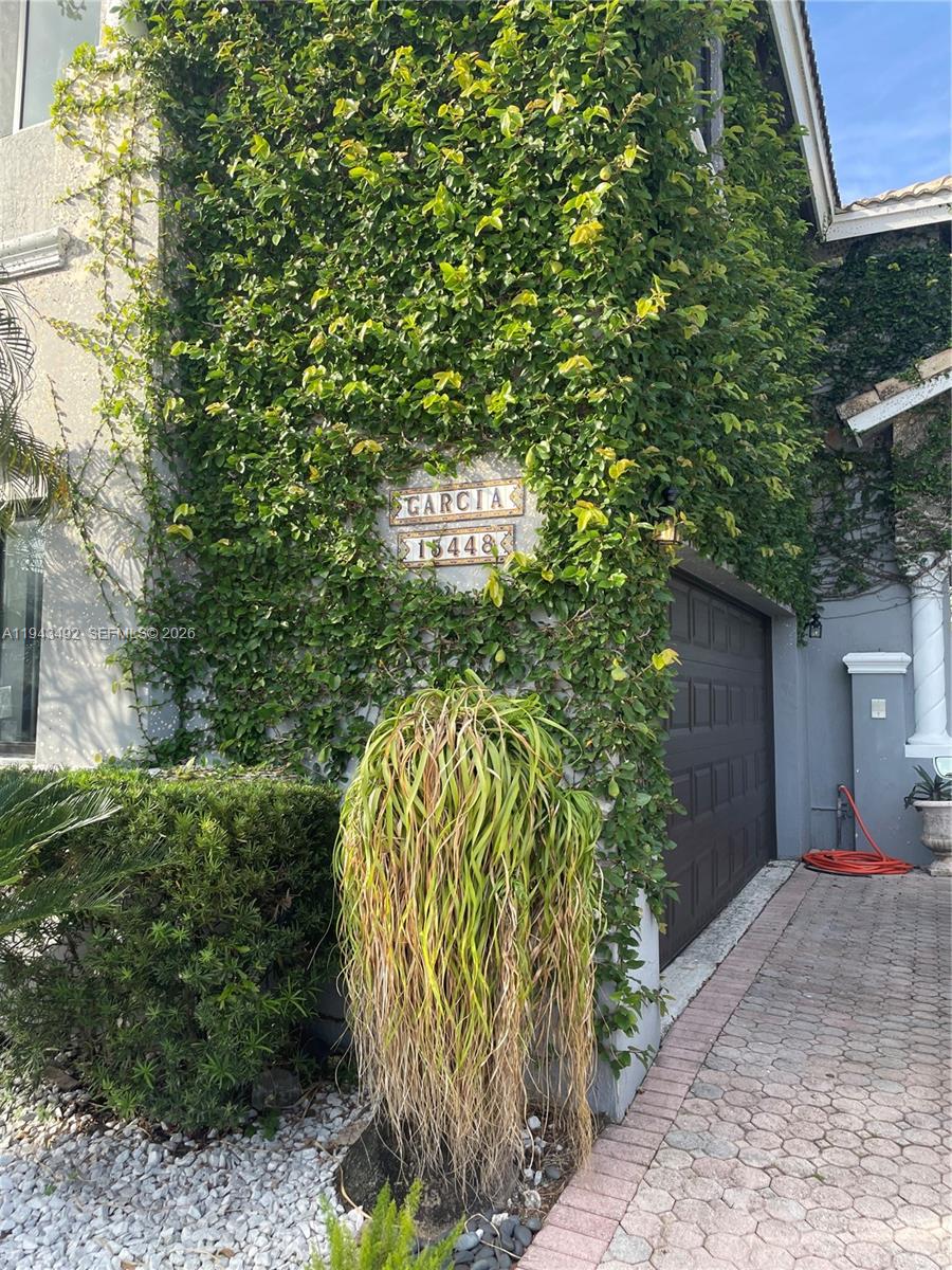 15448 Southwest 92nd Street Miami, FL 33196 - Photo 34 of 36 a picture of plants