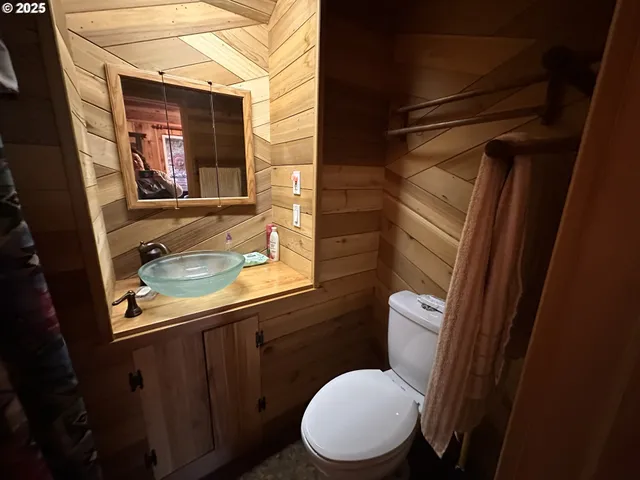 $289,500 | 151 Outer Drive, Florence, OR 97439