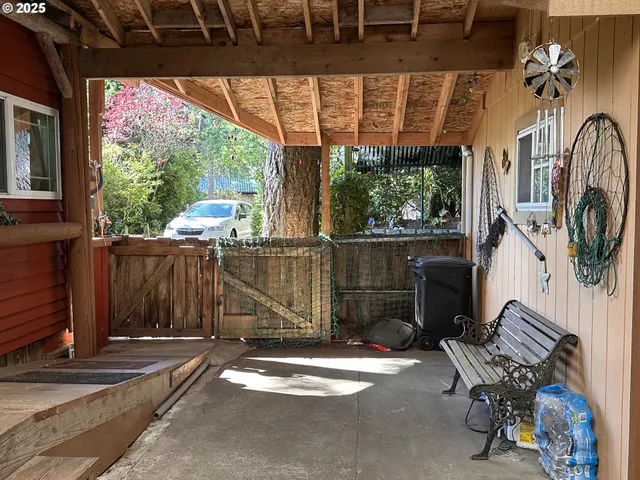 $289,500 | 151 Outer Drive, Florence, OR 97439