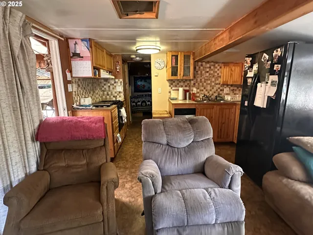 $289,500 | 151 Outer Drive, Florence, OR 97439