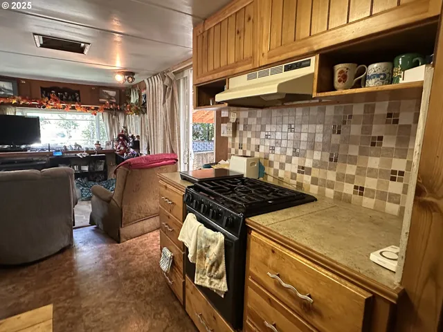 $289,500 | 151 Outer Drive, Florence, OR 97439