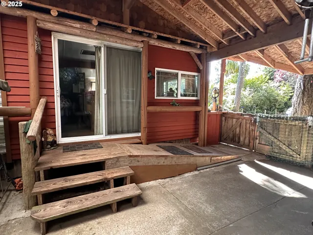 $289,500 | 151 Outer Drive, Florence, OR 97439