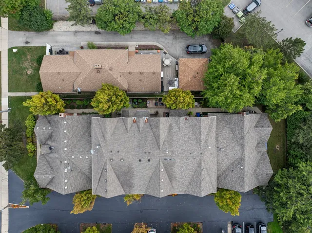 $529,000 | 722 North Northwest Highway, Unit A, Park Ridge, IL 60068