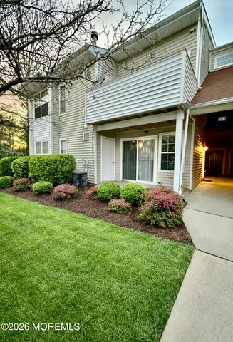 $385,000 | 25 Thoroughbred Fare, Tinton Falls, NJ 07753