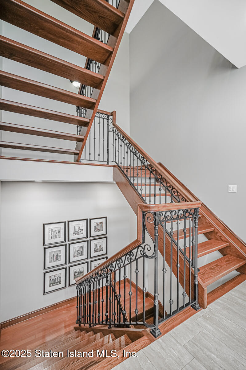 140 Craig Avenue Staten Island, NY 10307 - Photo 16 of 46 Photo Mar 06 2018, 7 02 54 PM