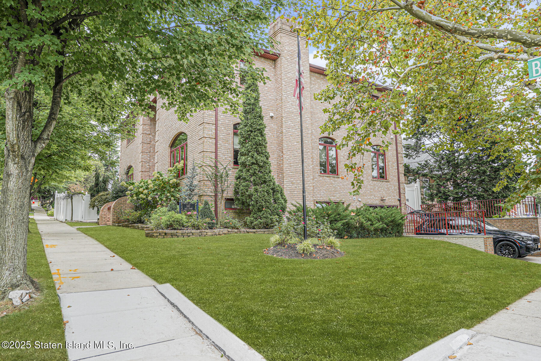 140 Craig Avenue Staten Island, NY 10307 - Photo 3 of 46 Photo Mar 06 2018, 6 36 37 PM