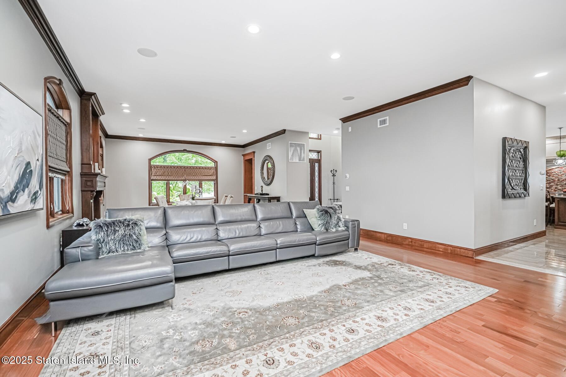 140 Craig Avenue Staten Island, NY 10307 - Photo 9 of 46 Photo Mar 06 2018, 6 59 17 PM