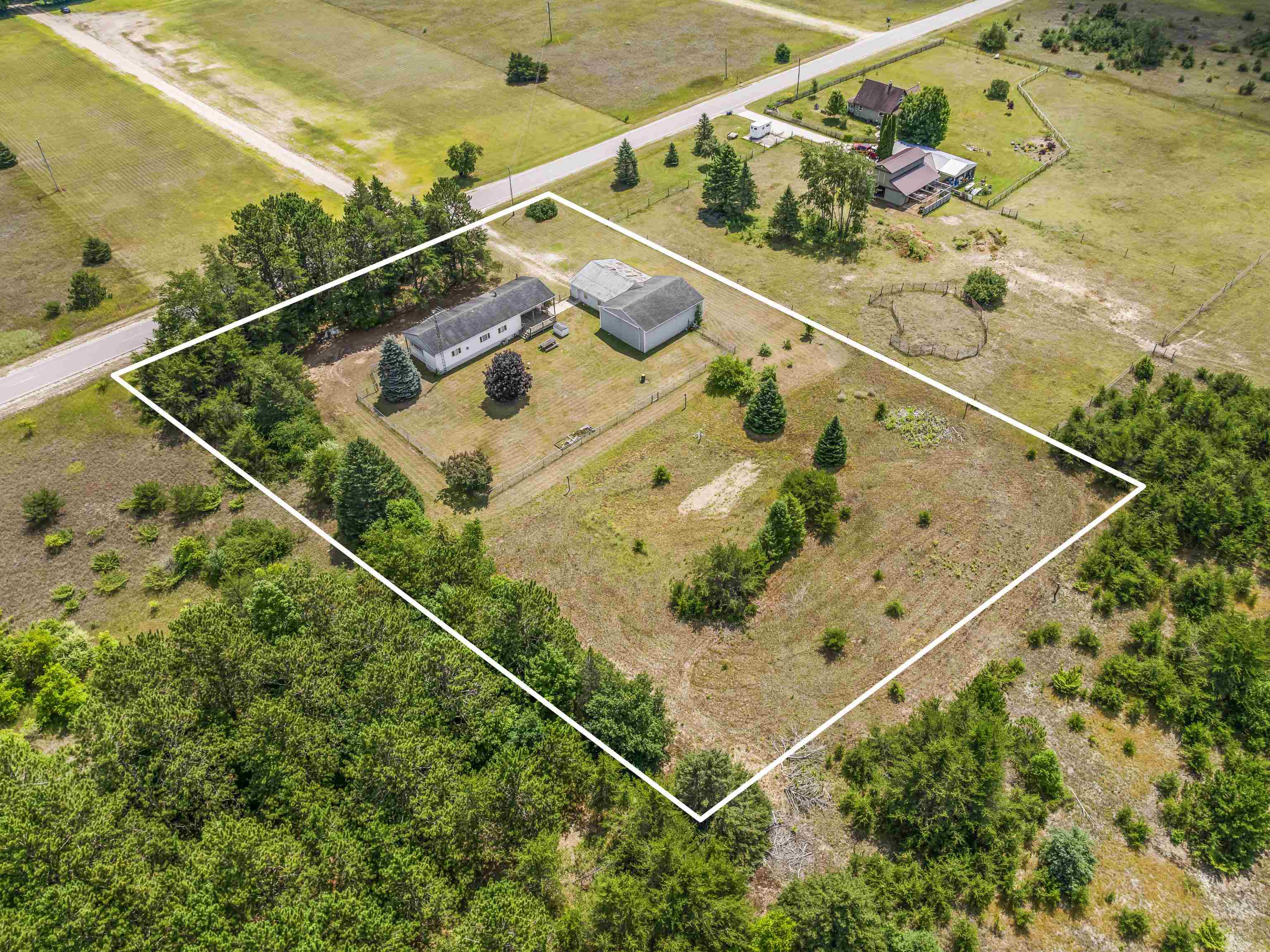 770 South Zimmerman Road Beulah, MI 49617 - Photo 35 of 42 1948490-99c3ab49-715c-43cf-901d-18511e0a7ab4.JPG